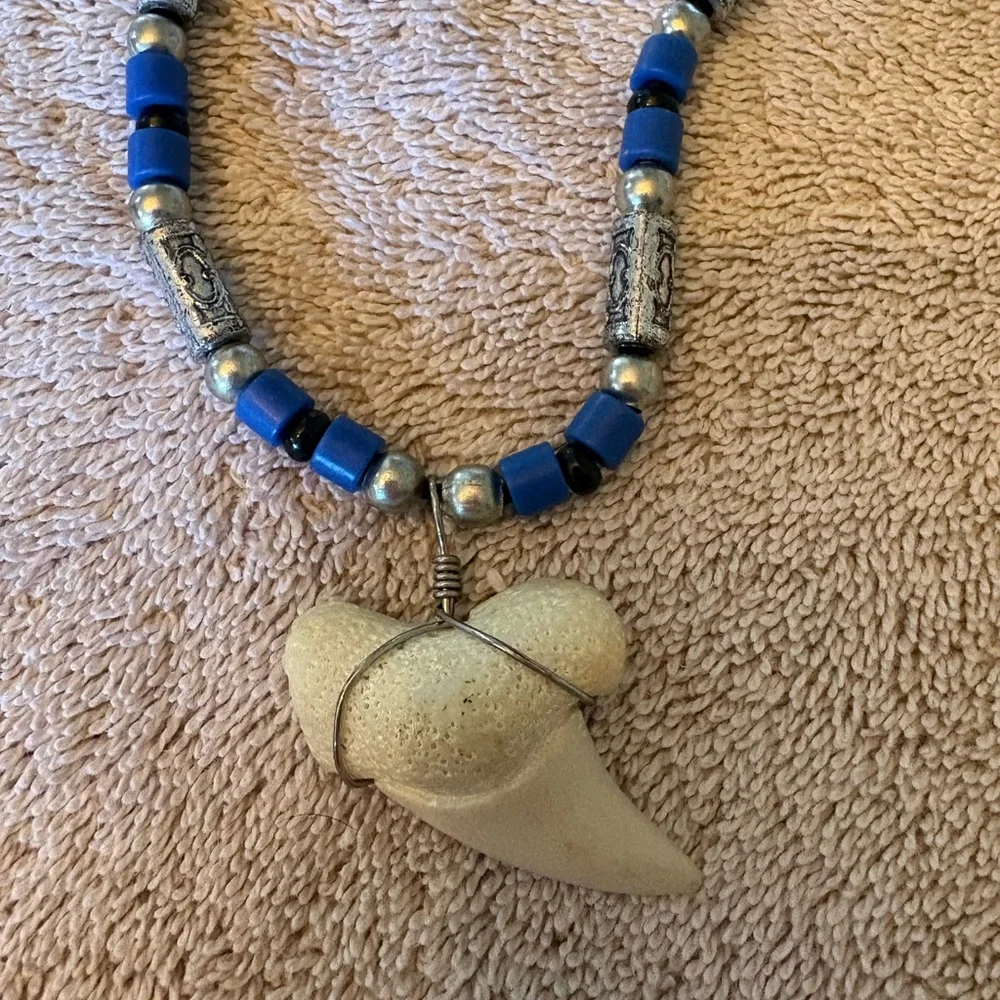 Blue Beaded Necklace with Beige Shark Tooth Pendant